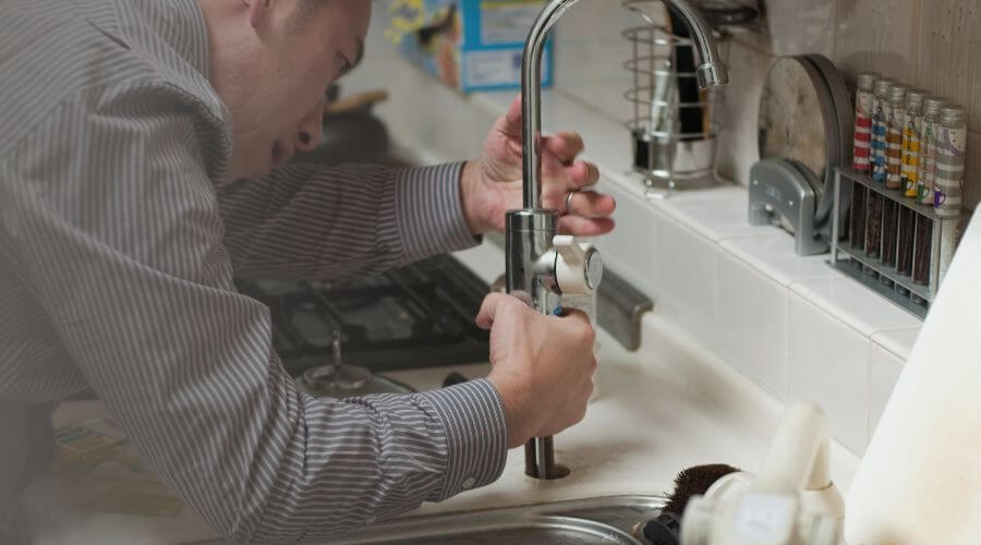 Professional emergency plumbing in Commiskey, IN